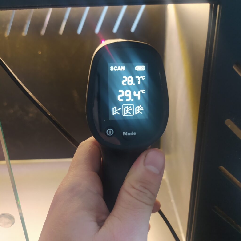 pomiar temperatury w terrarium pvc